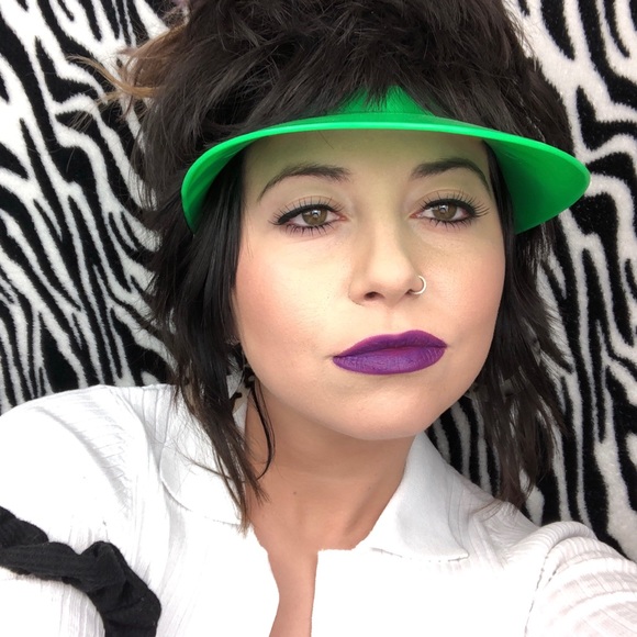 Meet your Posher, Abigail - Picture 1 of 1